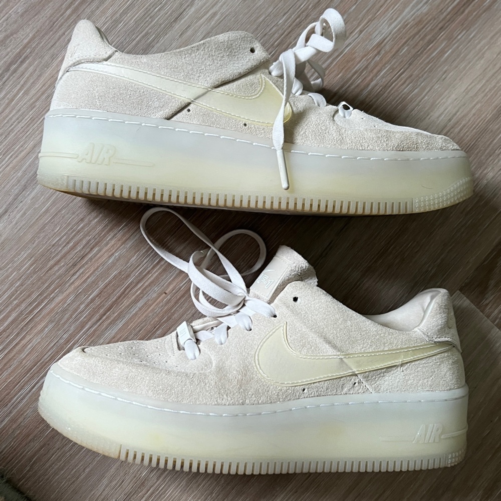 Nike Women's Pale Yellow Suede Air Force 1 Shadow Sneakers